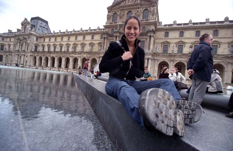 Paris-Carmen_at_the_Louvre